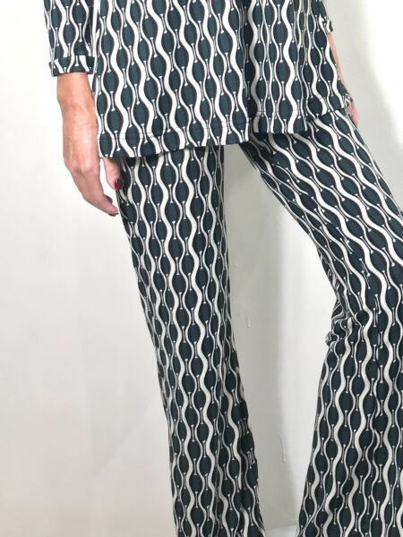 PANTALON PUNTO DIBUJO VERDE Y BLANCO